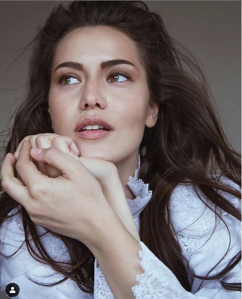 Fahriye Evcen Saç Rengi ve Modelleri 11