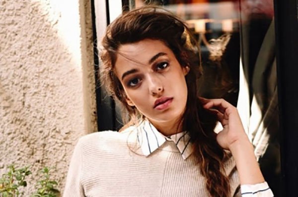 Dilan Çaçek Deniz Saç Rengi 3