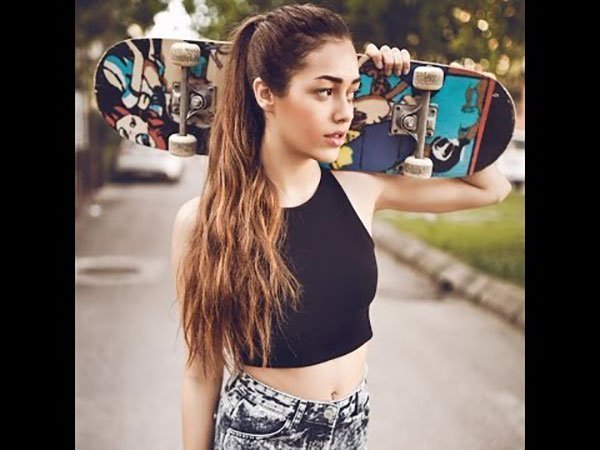 Dilan Çaçek Deniz Saç Rengi 7