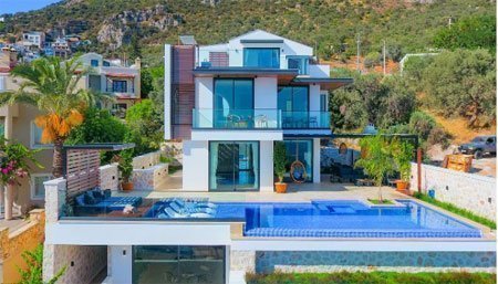 Kalkan'da Villa Kiralamak Tatil Alternatifi Olarak İyi Bir Tercih Olabilir