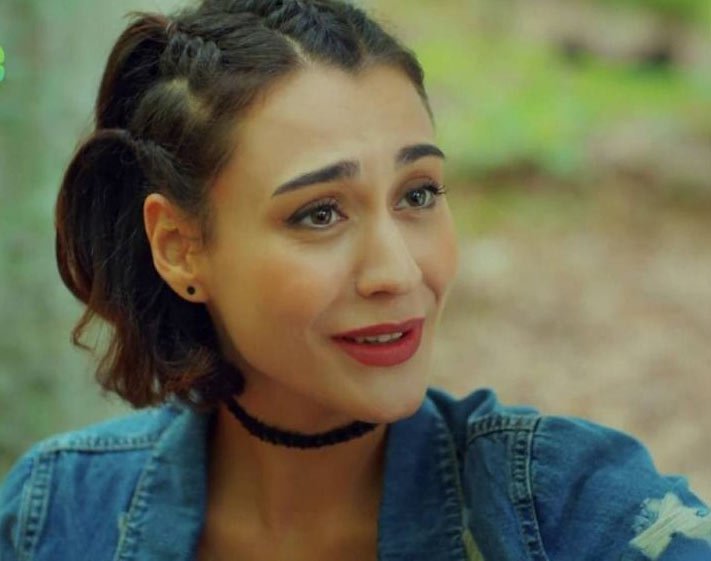 Merve Çağran Yüksekliği ve Saç Rengi 2